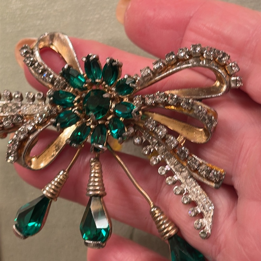 Vintage Green & Clear Rhinestone Brooch set in gold Vermeer 3” x 2 1/4”